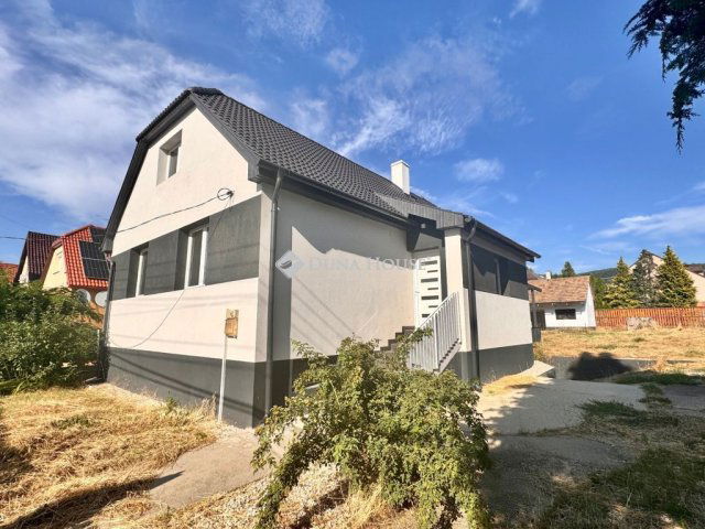 Eladó családi ház, Vértesszőlősön, Homok utcában 89.5 M Ft