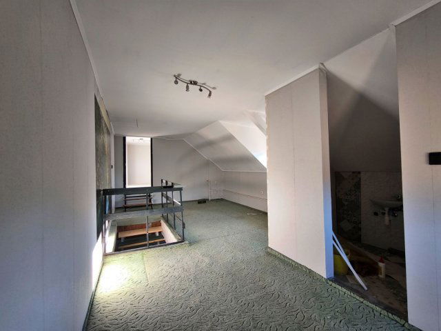 Kiadó téglalakás, albérlet, Győrött 200 E Ft / hó, 3 szobás