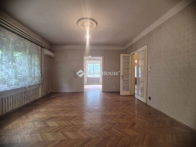 Kiadó családi ház, albérlet, Budapesten, III. kerületben