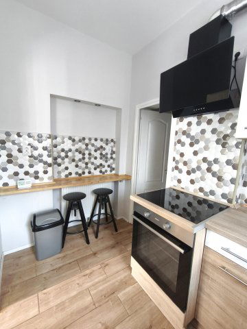 Eladó téglalakás, Budapesten, III. kerületben 87.9 M Ft