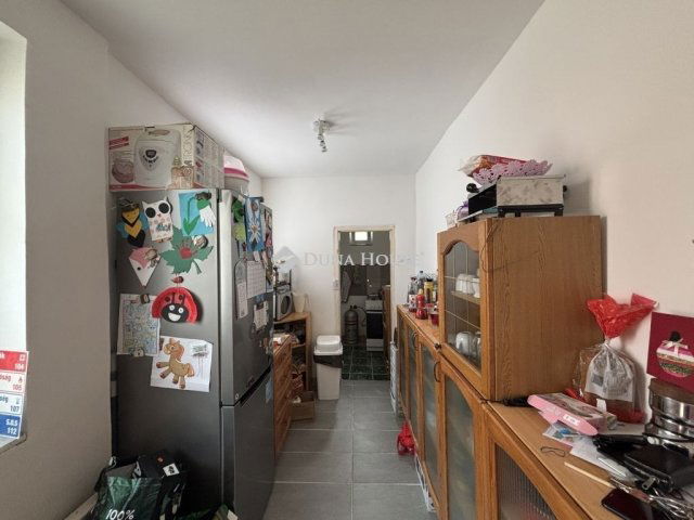 Eladó családi ház, Sárisápon 30 M Ft, 3 szobás