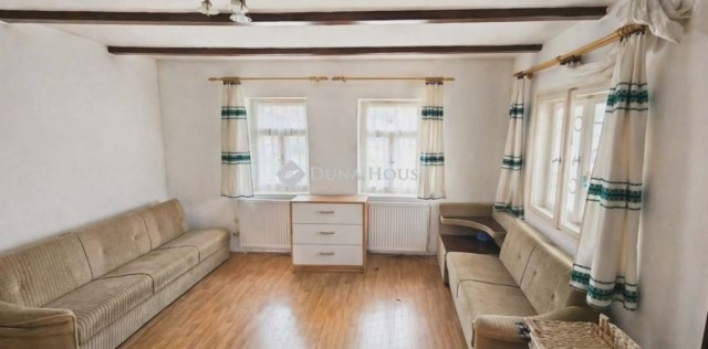 Eladó családi ház, Tápiószecsőn 34.9 M Ft, 2 szobás