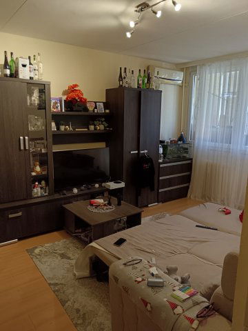 Eladó panellakás, Nyíregyházán, Fazekas János téren 39.9 M Ft