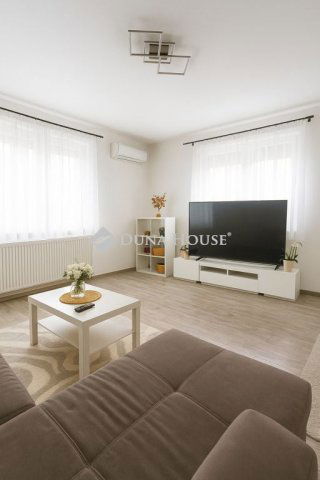 Eladó családi ház, Budapesten, XVIII. kerületben 105 M Ft