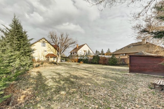 Eladó családi ház, Kecskeméten 119 M Ft, 6 szobás