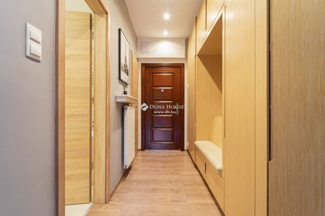 Eladó téglalakás, Budapesten, III. kerületben 310 M Ft, 4 szobás