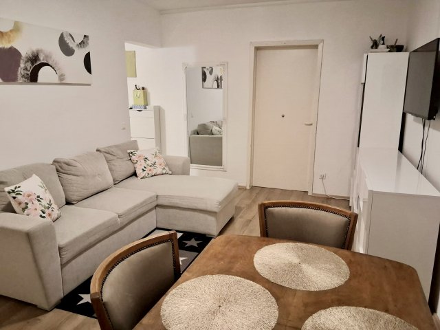 Eladó panellakás, Székesfehérvárott, Kodolányi János utcában