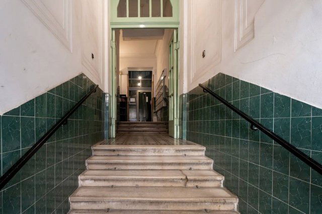 Eladó téglalakás, Budapesten, VI. kerületben 92.4 M Ft