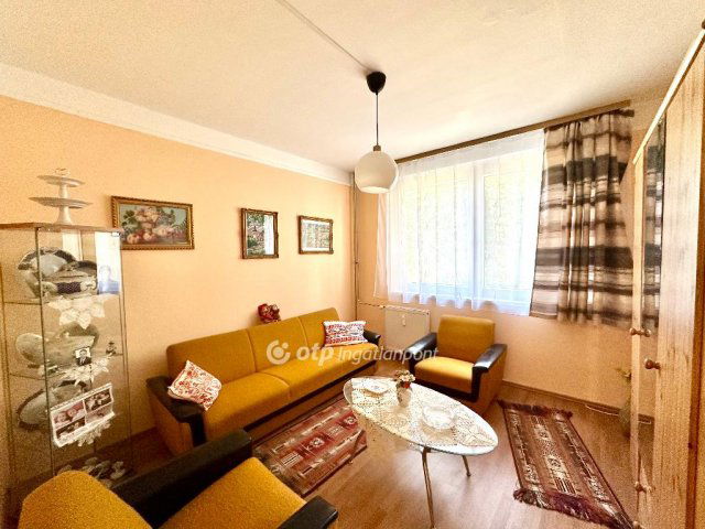 Eladó panellakás, Miskolcon 23.5 M Ft, 2 szobás