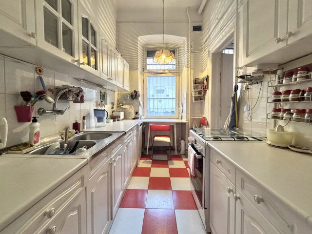 Eladó téglalakás, Budapesten, II. kerületben 70 M Ft, 2 szobás