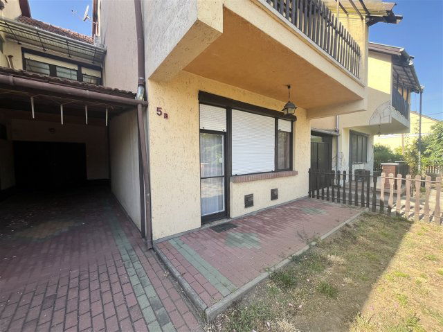 Eladó sorház, Gyulán 43.9 M Ft, 4 szobás / költözzbe.hu