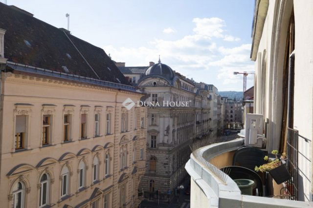 Eladó téglalakás, Budapesten, V. kerületben 325 M Ft, 4 szobás