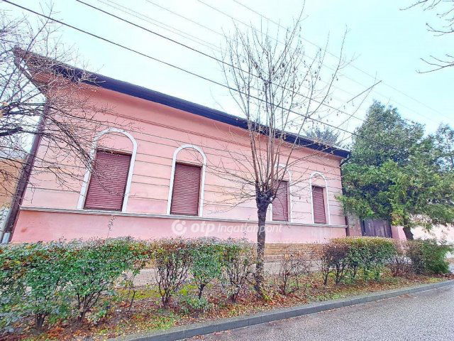 Eladó családi ház, Kiskunfélegyházán 49.9 M Ft, 3+1 szobás