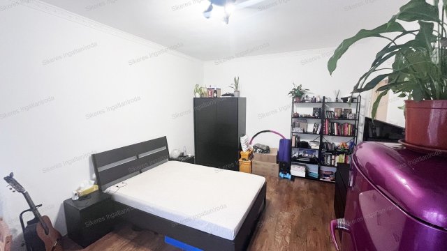 Eladó téglalakás, Komáromban 32 M Ft, 1 szobás