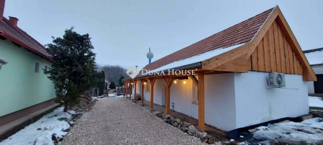 Eladó családi ház, Vértesbogláron 74.9 M Ft, 2 szobás