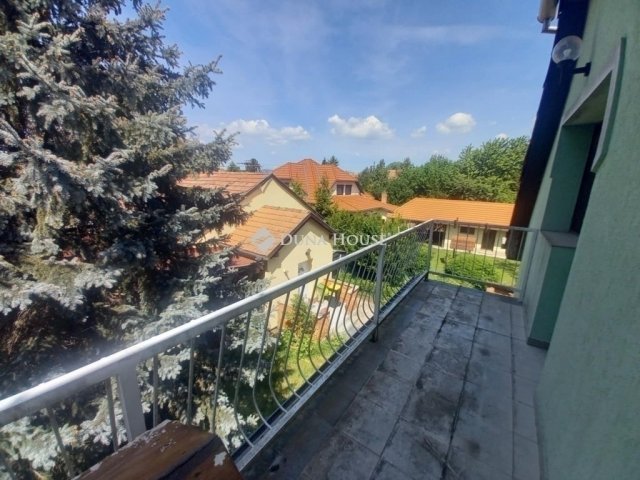 Eladó családi ház, Gödön 113.2 M Ft, 6 szobás