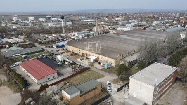 Kiadó ipari ingatlan, Székesfehérvárott 280 E Ft / hó