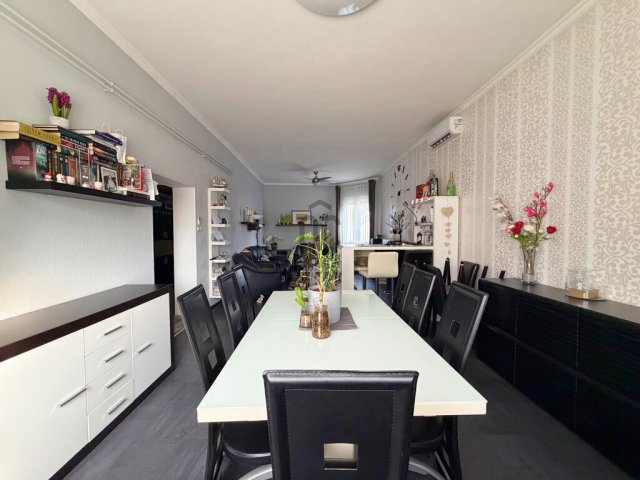 Eladó ikerház, Budapesten, XX. kerületben 140 M Ft, 5 szobás