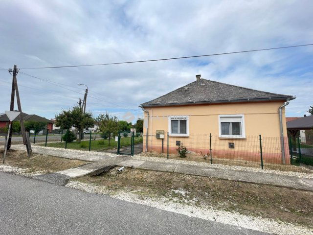 Eladó családi ház, Körmenden, Batsányi János utcában 39.9 M Ft