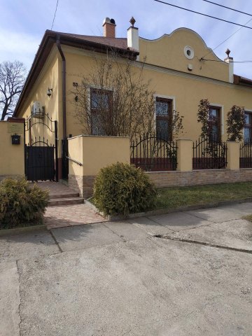 Eladó családi ház, Tóalmáson 99 M Ft, 4 szobás