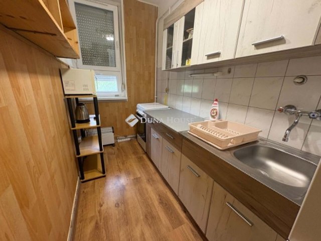 Kiadó téglalakás, albérlet, Kecskeméten 135 E Ft / hó