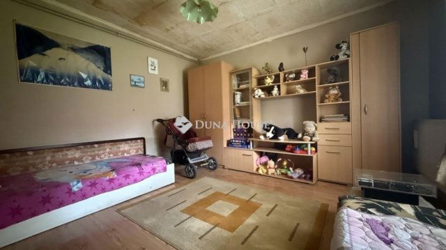 Eladó családi ház, Csényén 20.5 M Ft, 3 szobás