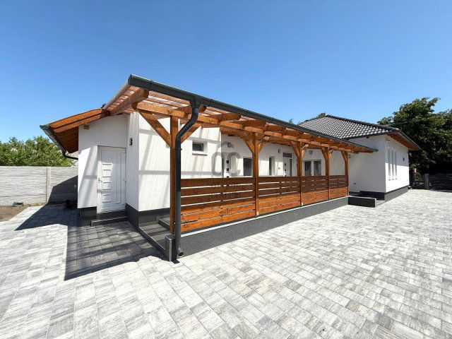 Eladó családi ház, Siófokon 230 M Ft, 5 szobás