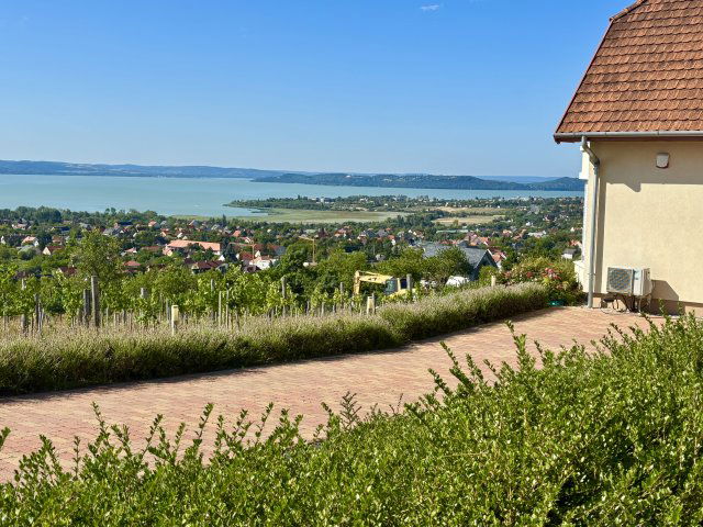 Eladó családi ház, Csopakon 580 M Ft, 4 szobás