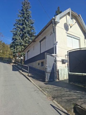 Eladó családi ház, Salgótarjánban 30 M Ft, 4 szobás