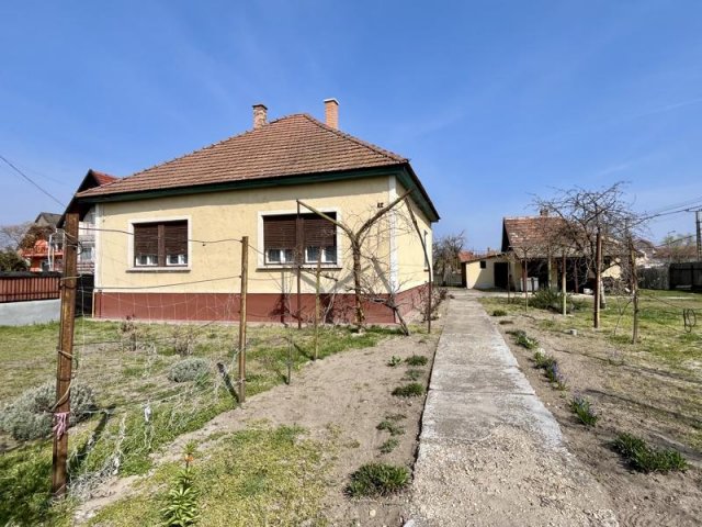 Eladó családi ház, Nagykátán 45 M Ft, 3 szobás