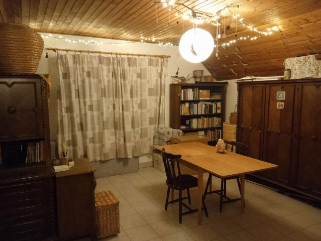 Eladó családi ház, Tatán 24.9 M Ft, 1 szobás