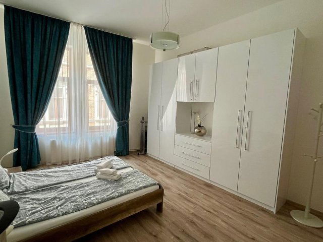 Eladó téglalakás, Budapesten, VII. kerületben 121.2 M Ft