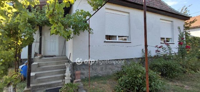Eladó családi ház, Bujákon 28 M Ft, 3 szobás