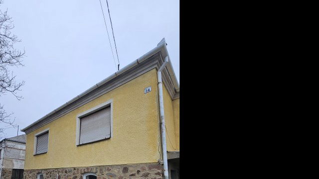 Eladó családi ház, Komlón 35 M Ft, 3 szobás