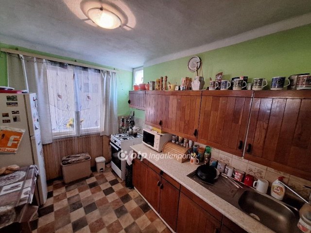 Eladó családi ház, Salgótarjánban 40 M Ft, 2+1 szobás