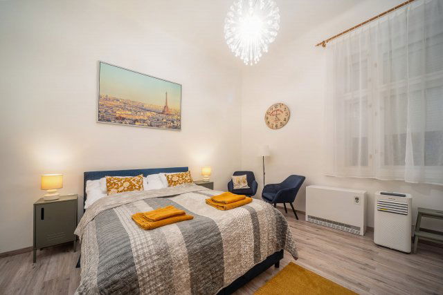 Kiadó téglalakás, albérlet, I. kerületben, Attila úton