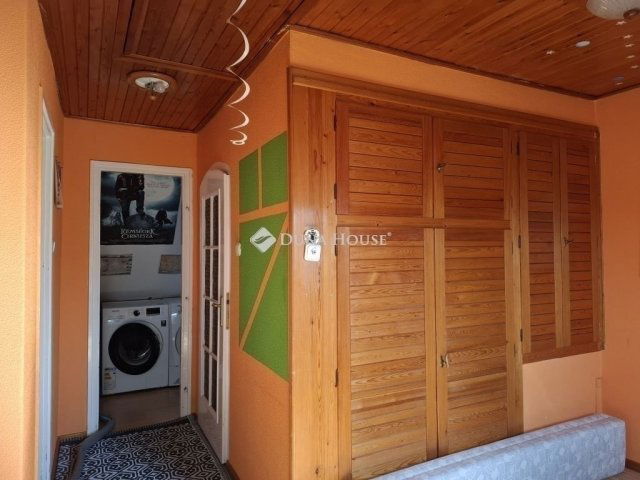 Eladó családi ház, Szentendrén 95.9 M Ft, 3 szobás