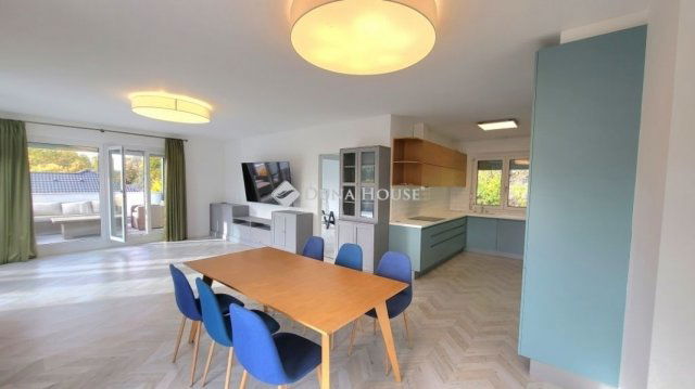 Eladó téglalakás, Szentendrén 159 M Ft, 4 szobás