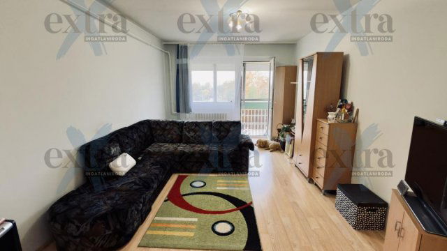 Eladó panellakás, Szegeden 51.99 M Ft, 2 szobás