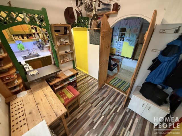 Eladó családi ház, Szegeden 49.9 M Ft, 2 szobás