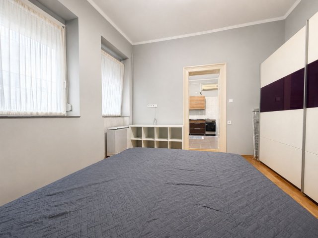 Kiadó családi ház, albérlet, Debrecenben 200 E Ft / hó