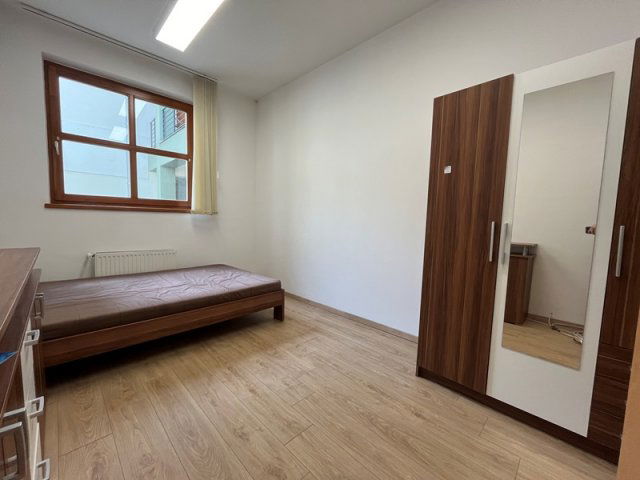 Kiadó téglalakás, albérlet, Pécsett 200 E Ft / hó, 2 szobás