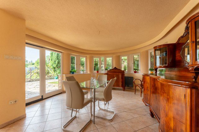 Eladó családi ház, Pécsett, Szőlész dűlőn 239.9 M Ft