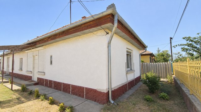 Eladó családi ház, Tápióbicskén, Rákóczi úton 22 M Ft