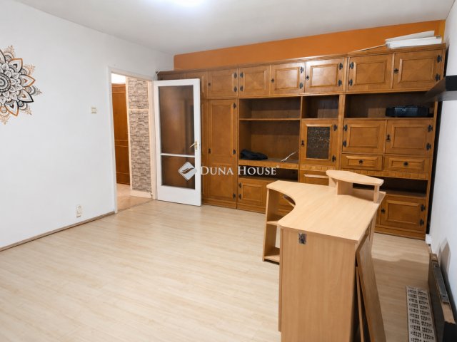 Eladó panellakás, Kistarcsán, Eperjesi úton 66 M Ft, 2 szobás