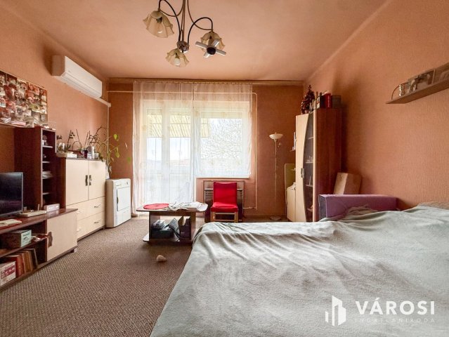 Eladó téglalakás, Salgótarjánban 13.9 M Ft, 1 szobás