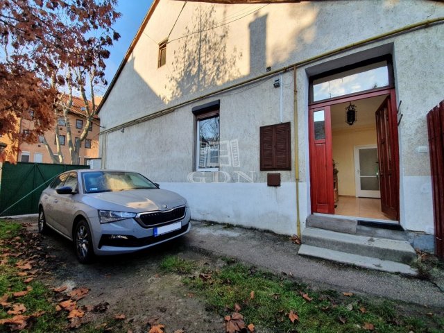 Kiadó iroda, Székesfehérvárott 120 E Ft / hó, 2 szobás