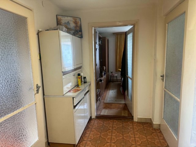 Eladó családi ház, Komáromban 45 M Ft, 2 szobás