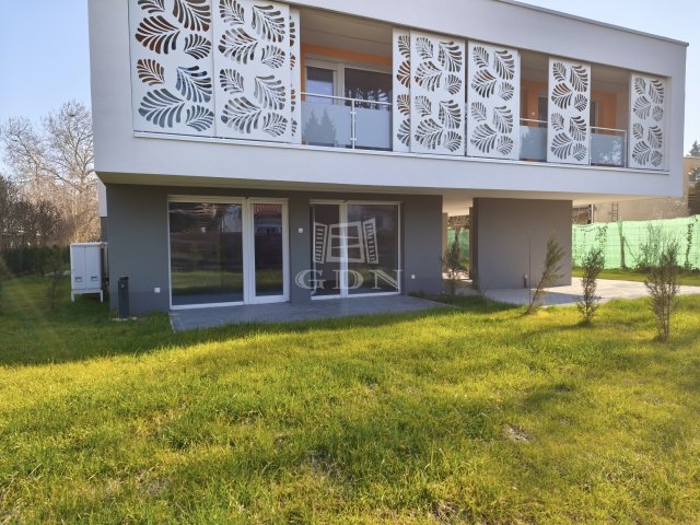 Eladó téglalakás, Zamárdiban 144.19 M Ft, 3 szobás