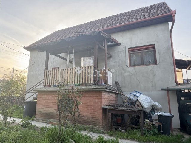 Eladó családi ház, Tápiószecsőn 63.9 M Ft, 3 szobás